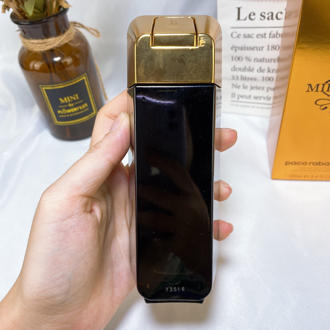 Frasco de perfume 1 Million Paco Rabanne 100ml em formato de barra de ouro, fragrância masculina sofisticada
