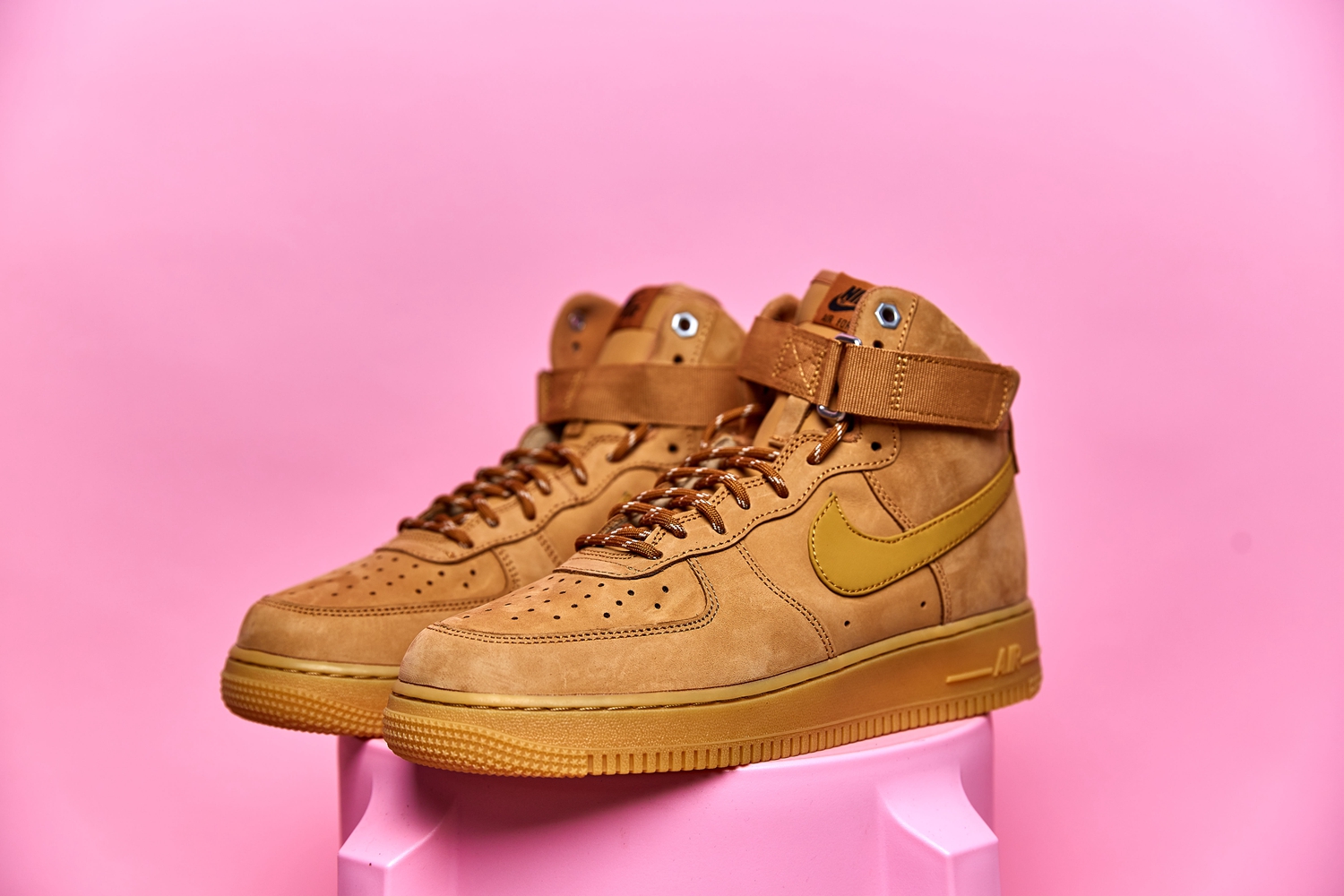 Nike Air Force 1 Mid Brown
