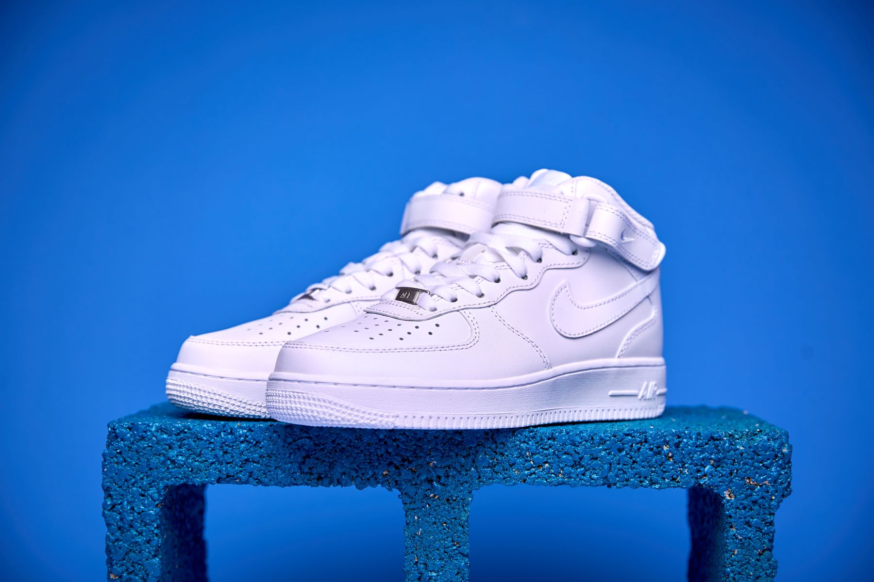 Nike Air Force 1 Mid White