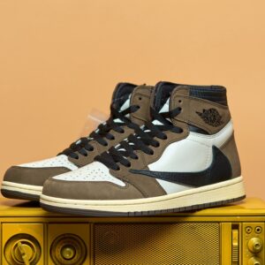 Tênis Nike Air Force 1 Low Brown White – Edição Clássica