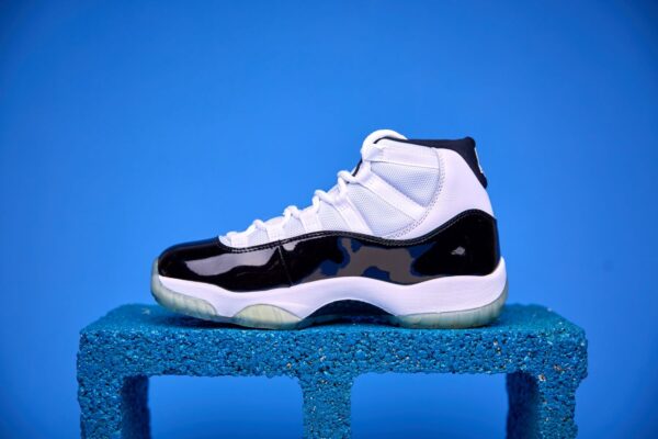 Nike Air Jordan 11 high - Image 8