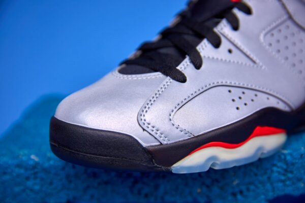 Nike Air Jordan 6 - Image 4