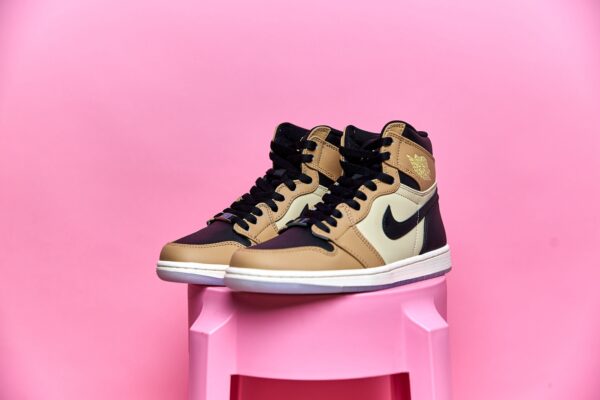 Nike Air Jordan 1 Mid - Image 16