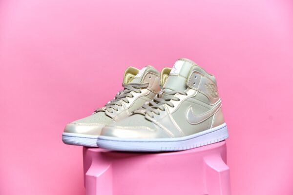 Nike Air Jordan 1 Mid - Image 8