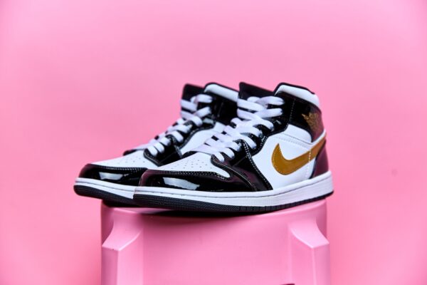 Nike Air Jordan 1 Mid - Image 7