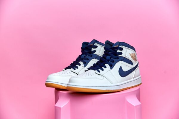 Nike Air Jordan 1 Mid - Image 21