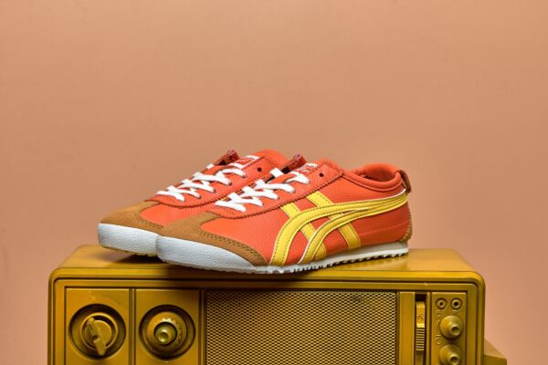 Tênis Onitsuka Tiger Mexico 66, design clássico e solado de borracha