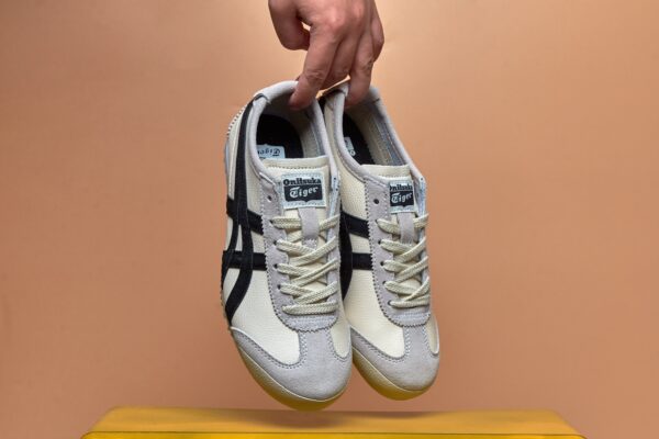 Tênis Onitsuka Tiger Mexico 66, design clássico e solado de borracha