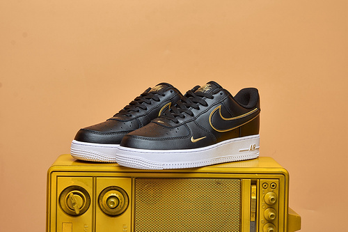 Tênis Nike Air Force 1 Low Branco – Edição Clássica Masculina