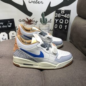 "Nike Air Jordan Legacy 312 lateral, destacando o design híbrido e a tira de velcro."